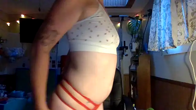 Snapshot of lillexxxylover chatting on 07/04/26, 12:50 lillexxxylover online show from 07/04/26, 12:50