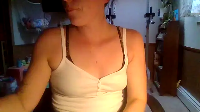 Snapshot of lillexxxylover chatting on 07/23/26, 12:02 lillexxxylover online show from 07/23/26, 12:02