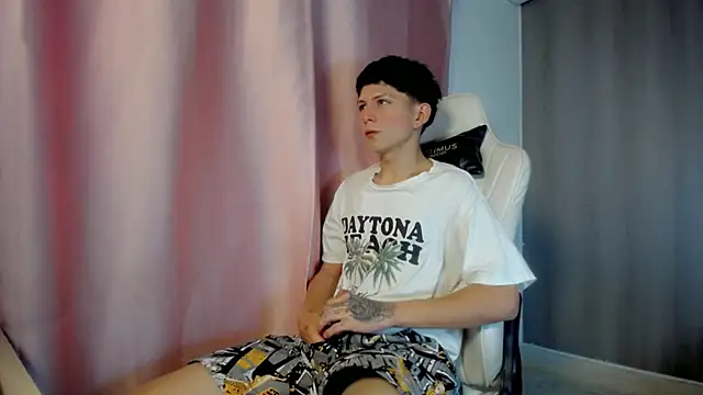 Hot athletes  online show from 07/09/26, 08:46