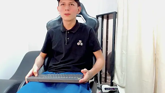 Hot athletes  online show from 07/11/26, 08:22