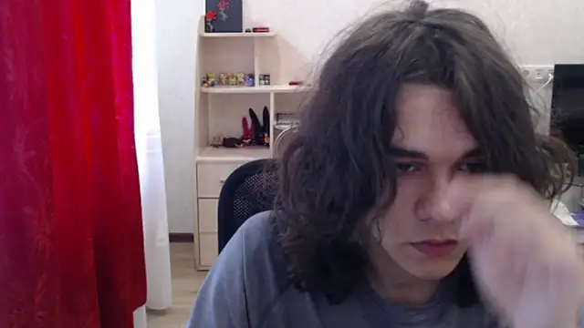 Snapshot of tiiiiiiiiim chatting on 07/06/26, 03:03 tiiiiiiiiim online show from 07/06/26, 03:03