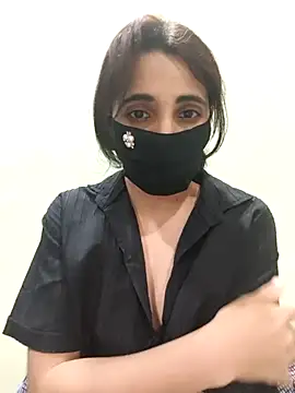 Snapshot of Sweety-12 chatting on 07/02/26, 06:14 Sweety-12 online show from 07/02/26, 06:14