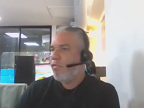 Snapshot of RoberthZ84 chatting on 07/03/26, 07:42 RoberthZ84 online show from 07/03/26, 07:42