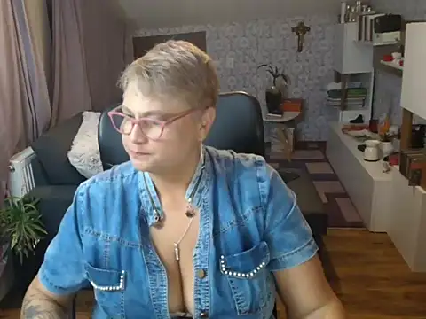 NewHellen4you online show from 07/01/26, 07:24