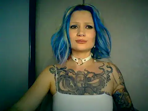 Snapshot of gothcloe chatting on 07/28/26, 09:47 gothcloe online show from 07/28/26, 09:47