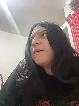Snapshot of petitelatino chatting on 07/05/26, 04:52 petitelatino online show from 07/05/26, 04:52