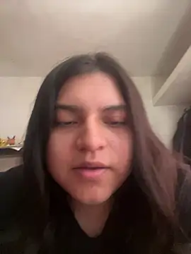 Snapshot of petitelatino chatting on 07/11/26, 05:15 petitelatino online show from 07/11/26, 05:15