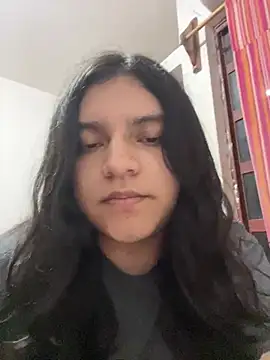 Snapshot of petitelatino chatting on 07/15/26, 05:56 petitelatino online show from 07/15/26, 05:56