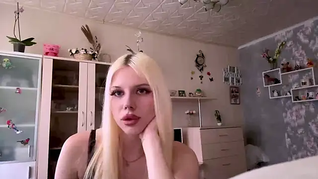 ShereeWussow online show from 07/06/26, 03:03