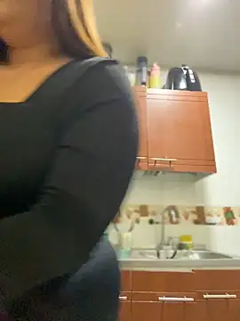 AliceStarshine online show from 02/04/25, 11:06