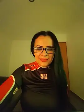 Laradelice online show from 07/05/26, 07:04