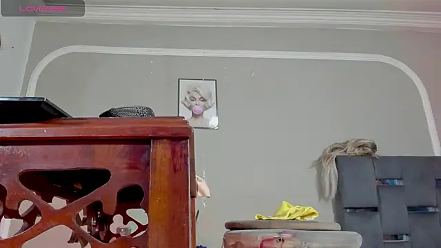 princess tifanny online show from 07/08/26, 10:14