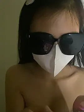 Rose Linh online show from 07/07/26, 04:11
