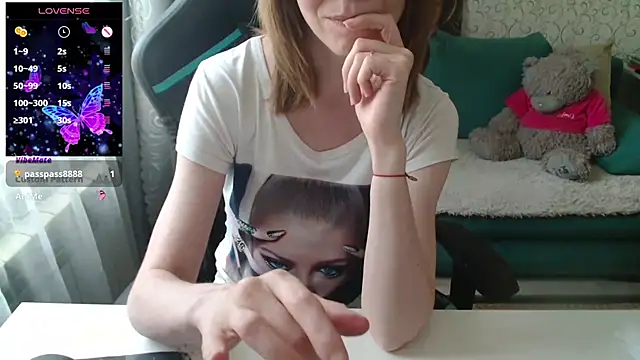   Alisa   online show from 07/20/26, 11:01