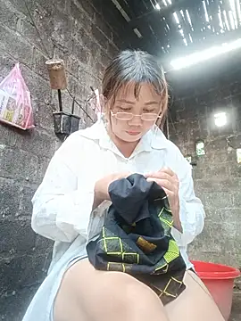 Mai-lingg online show from 07/10/26, 07:23