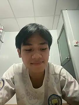 Snapshot of Shin210 chatting on 07/13/26, 12:52 Shin210 online show from 07/13/26, 12:52