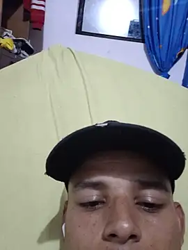 davidflz95 online show from 07/14/26, 02:16