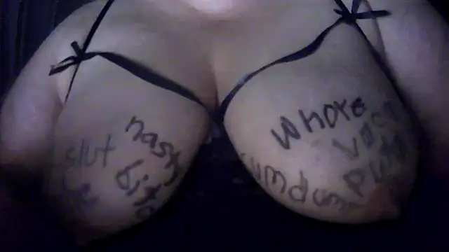 Snapshot of Milfcerda chatting on 10/31/25, 09:43 Milfcerda online show from 10/31/25, 09:43