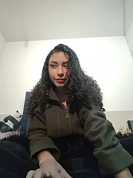 Snapshot of Danna-tella chatting on 07/23/26, 05:27 Danna-tella online show from 07/23/26, 05:27