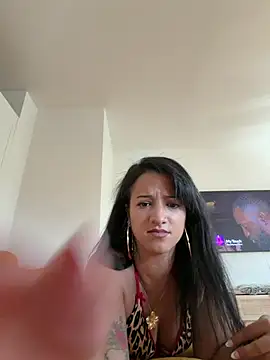 Snapshot of AishaLoveX chatting on 07/24/26, 03:43 AishaLoveX online show from 07/24/26, 03:43