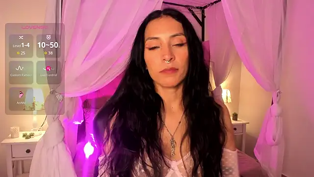Raia Martin online show from 07/10/26, 05:56