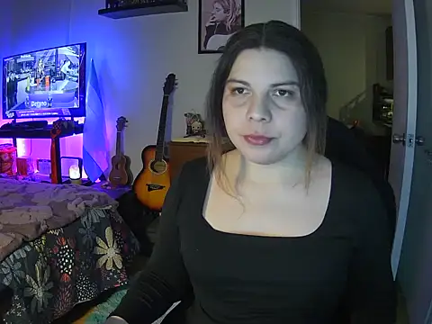 Snapshot of Allis_Wonderland chatting on 07/15/26, 03:45 Allis Wonderland online show from 07/15/26, 03:45