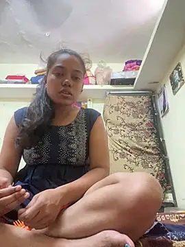 Diamond-girl143 online show from 07/14/26, 09:25