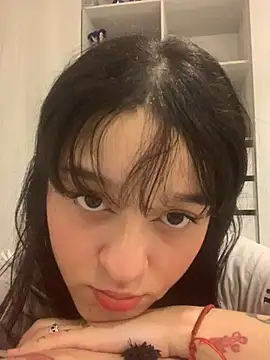 Snapshot of ruemi_rose chatting on 07/15/26, 03:23 ruemi rose online show from 07/15/26, 03:23
