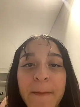 Snapshot of ruemi_rose chatting on 07/23/26, 04:10 ruemi rose online show from 07/23/26, 04:10