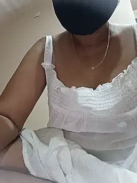 Snapshot of Nila_tamil36 chatting on 07/20/26, 05:59 Nila tamil36 online show from 07/20/26, 05:59