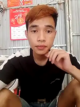 Locphuq online show from 07/12/26, 09:11