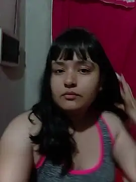 Snapshot of Luu_19 chatting on 07/27/26, 12:39 Luu 19 online show from 07/27/26, 12:39