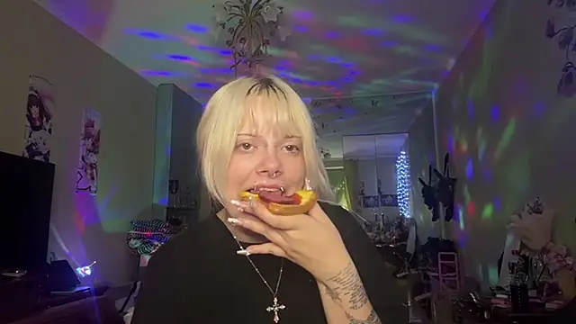 SusannAlai online show from 07/12/26, 07:27