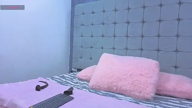 Karol-Messy  online show from 07/16/26, 04:57