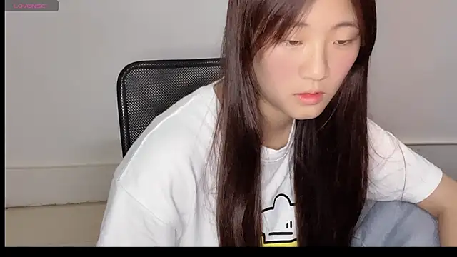 Snapshot of Loveting chatting on 07/21/26, 03:47 Loveting online show from 07/21/26, 03:47