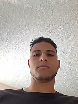 Snapshot of andycalis_97 chatting on 07/25/26, 07:55 andycalis 97 online show from 07/25/26, 07:55