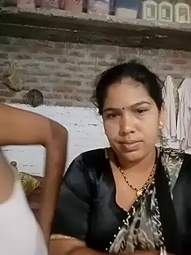 Snapshot of Indiansexycouple1 chatting on 07/18/26, 09:29 Indiansexycouple1 online show from 07/18/26, 09:29