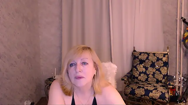 Samantha Si online show from 05/05/26, 07:11