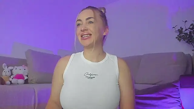 cute blondiex online show from 07/22/26, 12:41