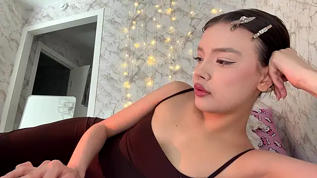JenniferJenny  online show from 07/15/26, 11:48