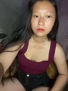 Snapshot of My-nhung chatting on 07/15/26, 11:32 My-nhung online show from 07/15/26, 11:32