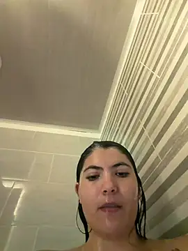 Snapshot of cloe_bella chatting on 07/20/26, 10:12 cloe bella online show from 07/20/26, 10:12