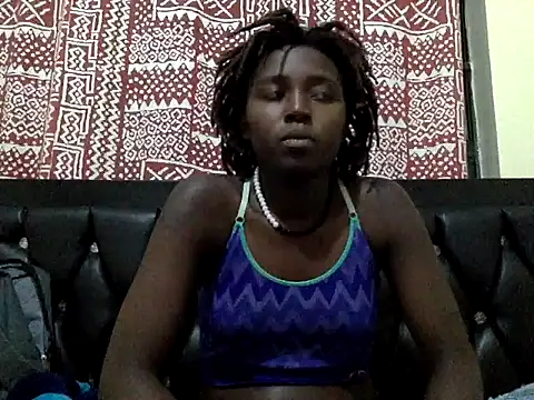 Snapshot of Naughtykamii chatting on 08/03/26, 04:00 Naughtykamii online show from 08/03/26, 04:00
