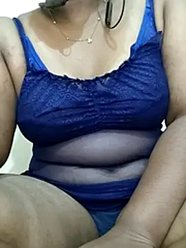 Snapshot of mallugrl_u chatting on 07/21/26, 07:16 mallugrl u online show from 07/21/26, 07:16