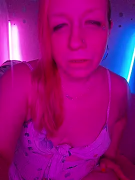Snapshot of XxMs_StarzxX chatting on 06/16/26, 02:14 XxMs StarzxX online show from 06/16/26, 02:14