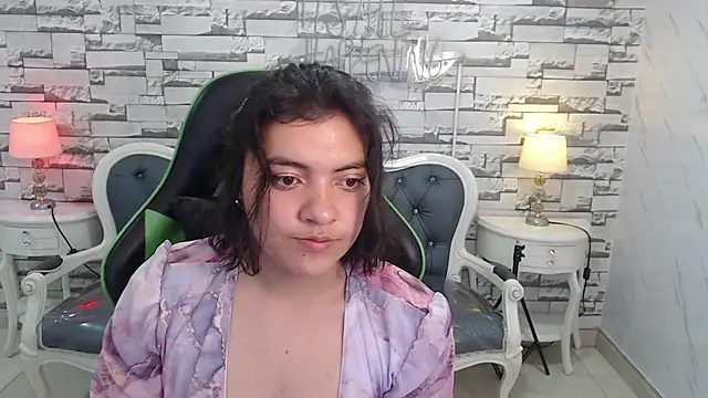 Snapshot of amalia_a chatting on 07/28/26, 03:21 amalia a online show from 07/28/26, 03:21