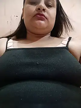 Snapshot of Queen_Karishma chatting on 07/17/26, 07:08 Queen Karishma online show from 07/17/26, 07:08