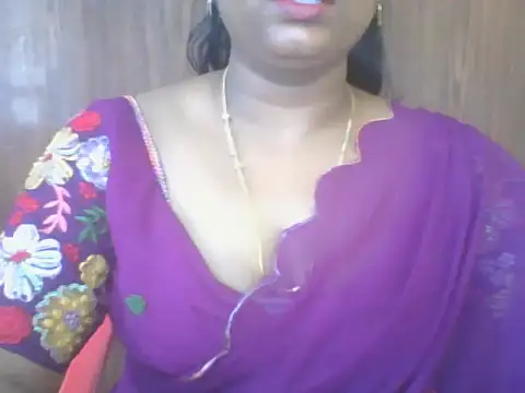 Snapshot of Tamil_hot_Shalini chatting on 07/23/26, 08:01 Tamil hot Shalini online show from 07/23/26, 08:01
