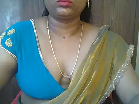 Snapshot of Tamil_hot_Shalini chatting on 07/25/26, 09:07 Tamil hot Shalini online show from 07/25/26, 09:07
