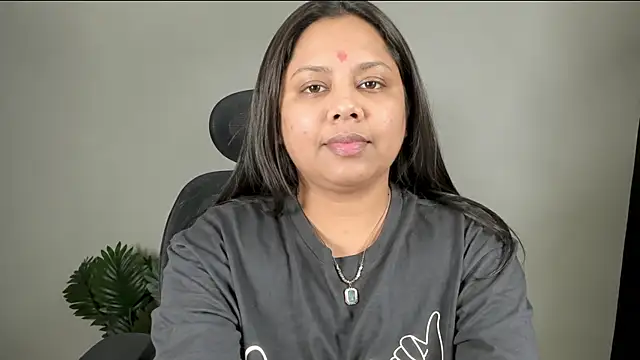 Varsha-ji767 online show from 07/16/26, 07:53